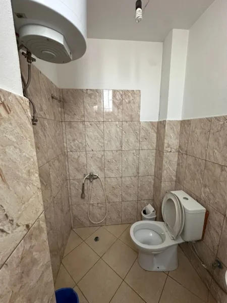Tirane, jepet me qera garsoniere, 35 m²