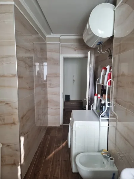 Tirane, shitet apartament 2+1+Ballkon Kati 6, 177.000 € 