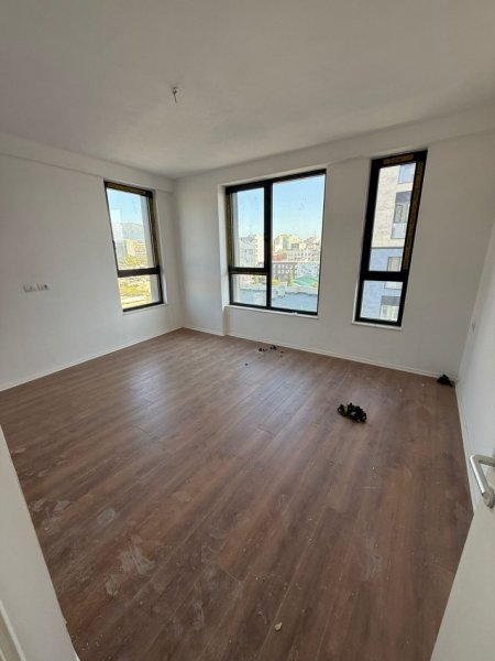 Tirane, jepet me qera apartament 2+1 Kati 2, 100 m² 800 € 