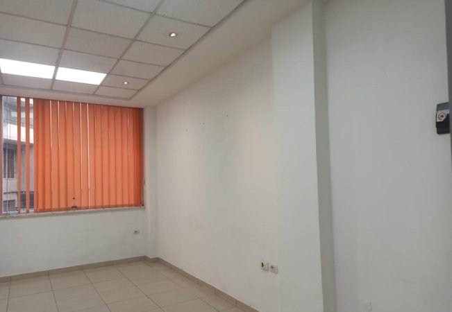 Tirane, jepet me qera apartament 1+1 Kati 2, 310 € 