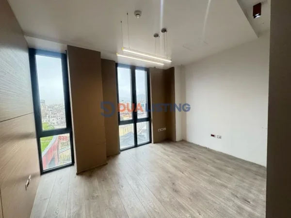Tirane, shitet apartament 2+1+Ballkon Kati 8, 146 m² 490.000 € (Rruga e Elbasanit)