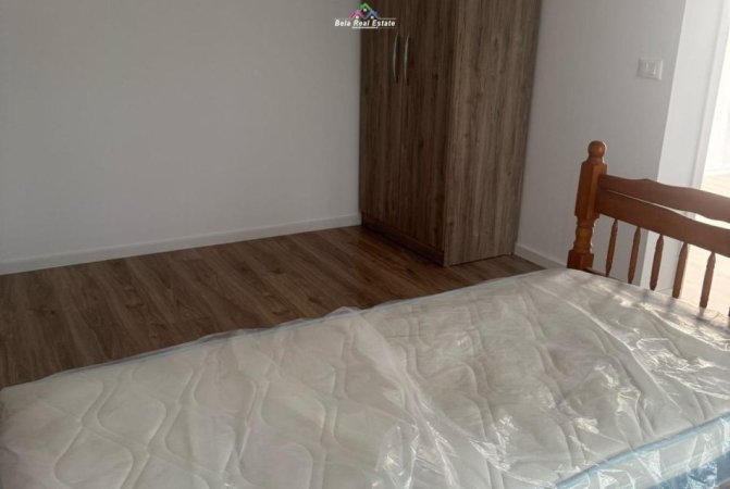 Tirane, jepet me qera Vile 2+1 Kati 1, 100 m² 350 € (prane Depove te Ujit)