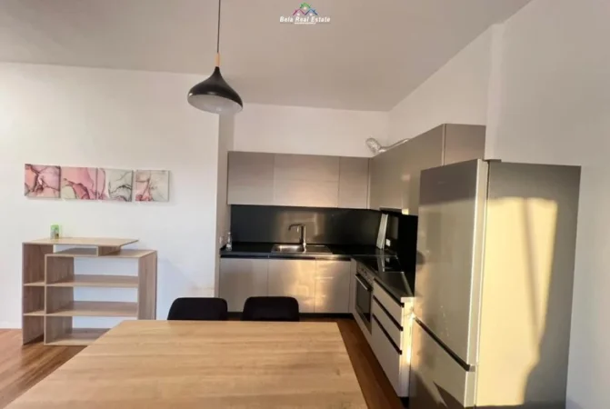 Shqiperi, jepet me qera apartament 2+1 Kati 6, 100 m² 650 € (prane shkolles “Tirana Jone”)