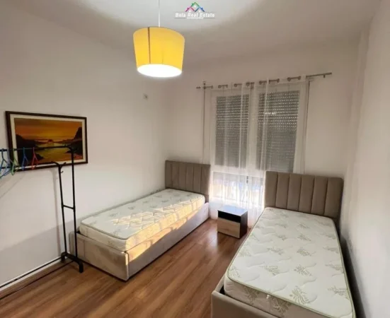 Shqiperi, jepet me qera apartament 2+1 Kati 6, 100 m² 650 € (prane shkolles “Tirana Jone”)