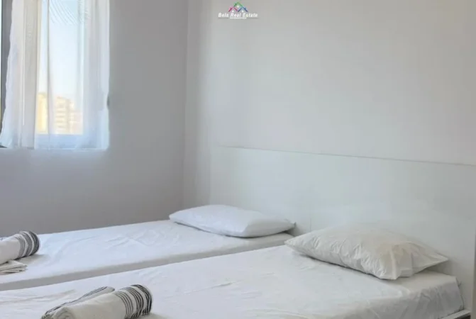 Tirane, jepet me qera apartament 2+1 Kati 5, 90 m² 1000 € (Prane Ambasades Amerikane)