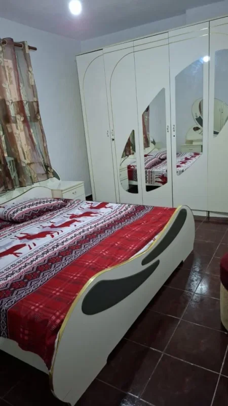 Tirane, jepet me qera apartament 2+1+Aneks+Ballkon Kati 1, 75 m² 500 € (Rruga Njazi Meka, tek Shkolla e Bashkuar, perballe shkolles Ramazan Jarani)