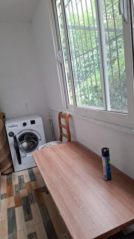 Tirane, jepet me qera apartament 2+1+Aneks+Ballkon Kati 1, 75 m² 500 € (Rruga Njazi Meka, tek Shkolla e Bashkuar, perballe shkolles Ramazan Jarani)