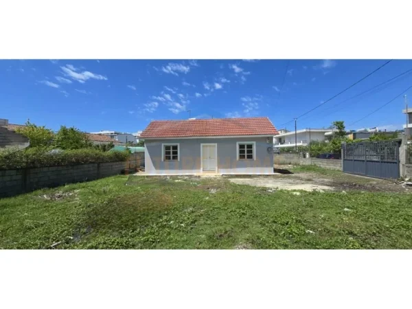 Durres, shitet shtepi 2+1 Kati 0, 344 m² 80.000 € 