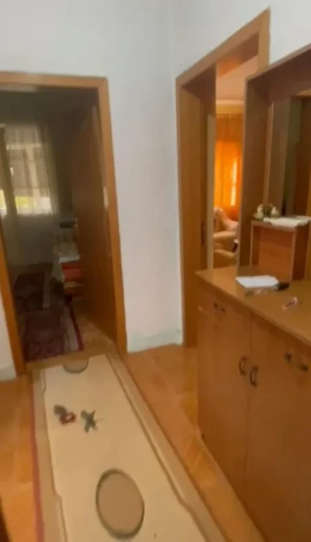 Shqiperi, jepet me qera apartament 2+1 Kati 4, 460 € 