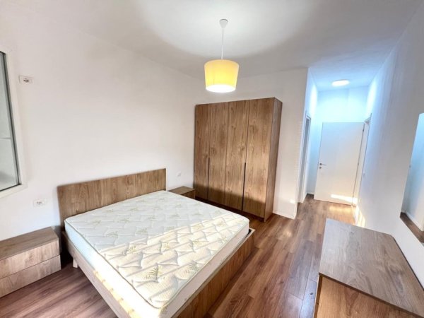 Tirane, jepet me qera apartament 2+1+Ballkon Kati 6, 100 m² 600 € (5 maj)