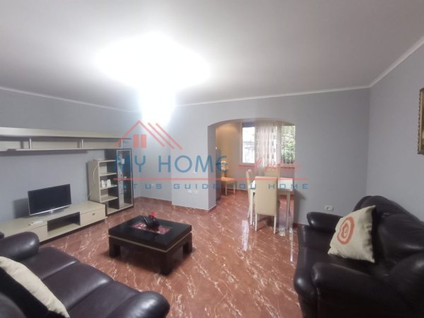 Tirane, jepet me qera apartament 1+1+Ballkon Kati 1, 70 m² 500 € (Ali Demi)