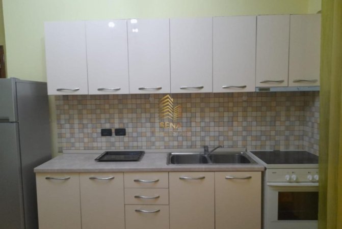 Tirane, jepet me qera apartament 1+1+Ballkon Kati 2, 75 m² 400 € (Rruga 5 Maji)