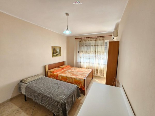 Tirane, jepet me qera apartament 3+1 Kati 7, 125 m² 800 € (rruga e kavajes)