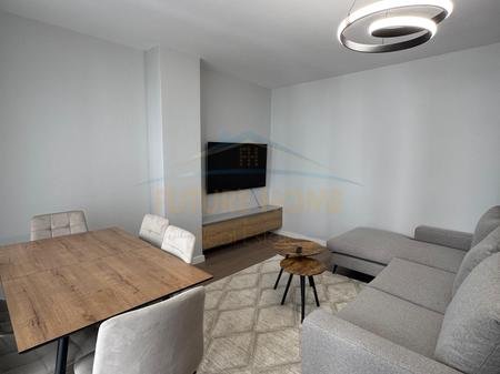 Tirane, shitet apartament 2+1 Kati 3, 94 m² 135.000 € (Fresku)