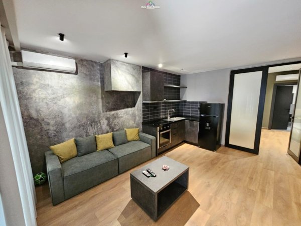 Tirane, jepet me qera apartament 1+1+Ballkon Kati 1, 55 m² 700 € (myslym shyri)