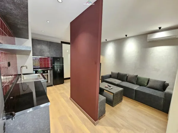 Tirane, jepet me qera apartament 1+1 Kati 1, 55 m² 700 € (myslym shyri)