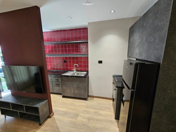 Tirane, jepet me qera apartament 1+1 Kati 1, 55 m² 700 € (myslym shyri)