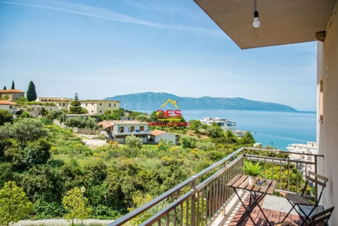 Vlore, jepet me qera apartament 2+1+Ballkon Kati 3, 95 m² 450 € (Rruga dhimitër Konomi)