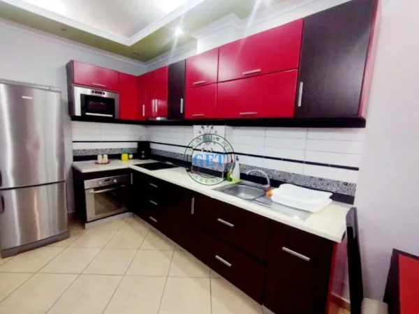 Durres, jepet me qera apartament 2+1+Ballkon Kati 6, 82 m² 400 € (Plazh Iliria, Durres)