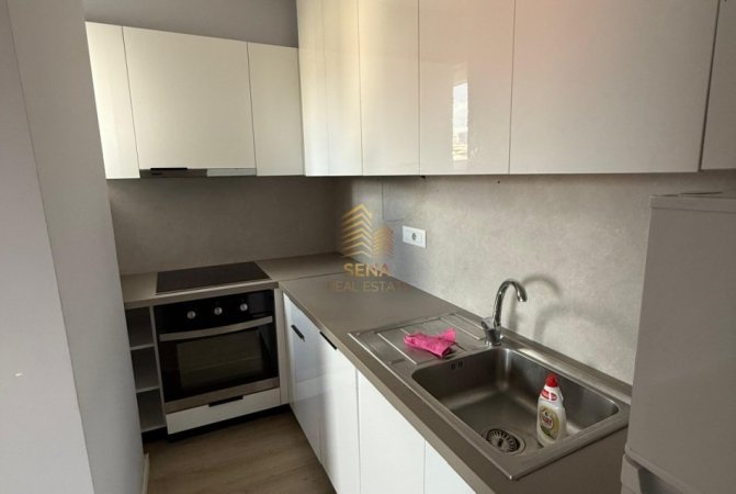 Tirane, shitet apartament 2+1+Ballkon Kati 4, 80 m² 144.000 € (Rruga Vllazen Huta)
