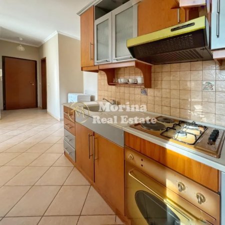 Tirane, jepet me qera apartament 1+1+Ballkon Kati 2, 55 m² 600 € (Sheshi Willson)