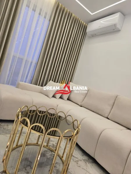 Tirane, jepet me qera apartament 1+1 , 76 m² 500 € (Paskuqan)