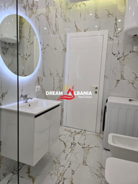 Tirane, jepet me qera apartament 1+1 , 76 m² 500 € (Paskuqan)