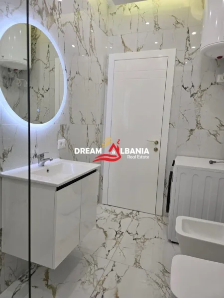 Tirane, jepet me qera apartament 1+1 , 76 m² 500 € (Paskuqan)
