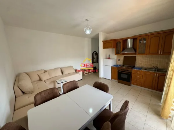 Vlore, shitet apartament 2+1+Ballkon Kati 9, 95 m² 145.000 € (Rruga Pelivan Leskaj)