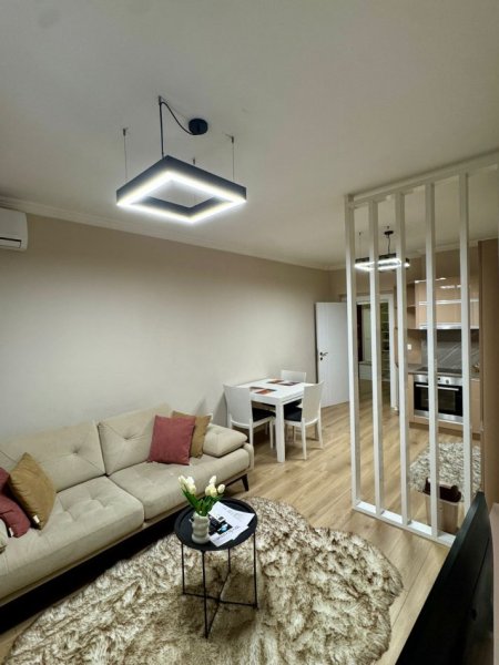 Tirane, jepet me qera apartament 1+1 Kati 4, 65 m² 900 € 