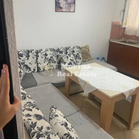 Tirane, jepet me qera apartament 1+1 Kati 1, 50 m² 400 € (Allias)