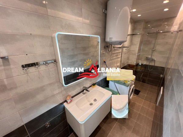 Tirane, jepet me qera apartament 2+1 , 100 m² 750 € (me qera tek 21 Dhjetori prane Mondial)