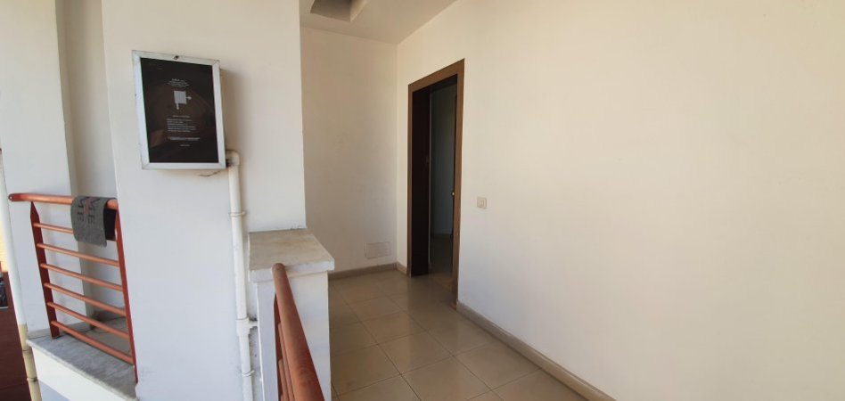 Tirane, jepet me qera apartament 1+1 Kati 4, 110 m² 550 € 