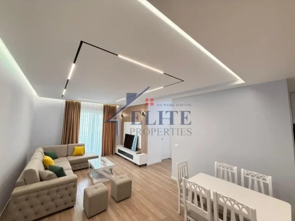 Tirane, jepet me qera apartament 2+1+Ballkon Kati 6, 117 m² 800 € 