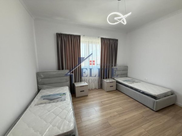 Tirane, jepet me qera apartament 2+1+Ballkon Kati 6, 117 m² 800 € 