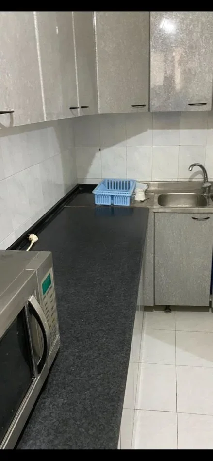 Tirane, jap me qera apartament 2+1+Ballkon Kati 3, 112 m² 600 € (Qender Rruga Bardhok Biba)