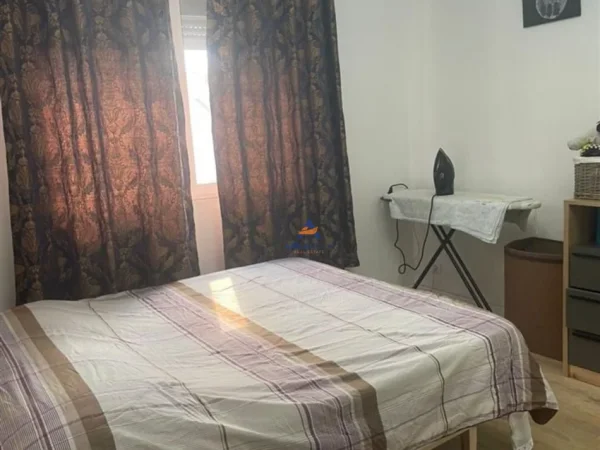 Tirane, jepet me qera ambjent biznesi Kati 4, 56 m² 500 € (RRUGA MEMO METO, ISH RESTORANT DURRESI)