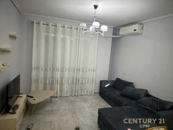 Tirane, jepet me qera apartament 2+1 Kati 5, 99 m² 700 € (Stadiumi Dinamo)
