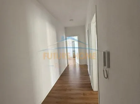 Qera, Apartament 2+1+2, Kompleksi "Green Harmony" , Tiranë. , 102 m² 800 €