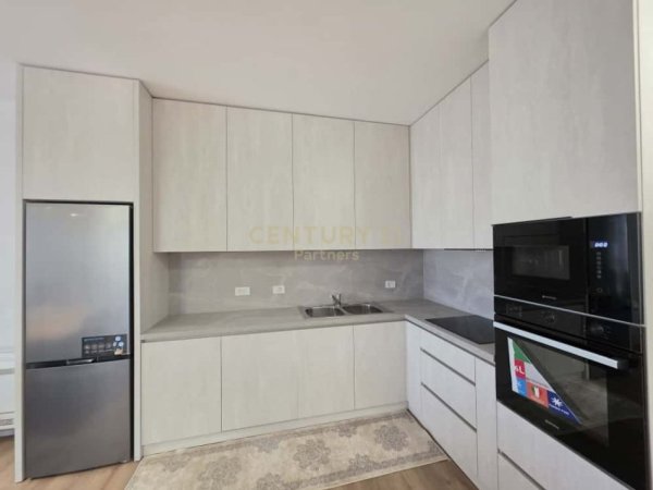 Tirane, jepet me qera apartament 2+1 Kati 3, 100 m² 801 € (Don Bosko)