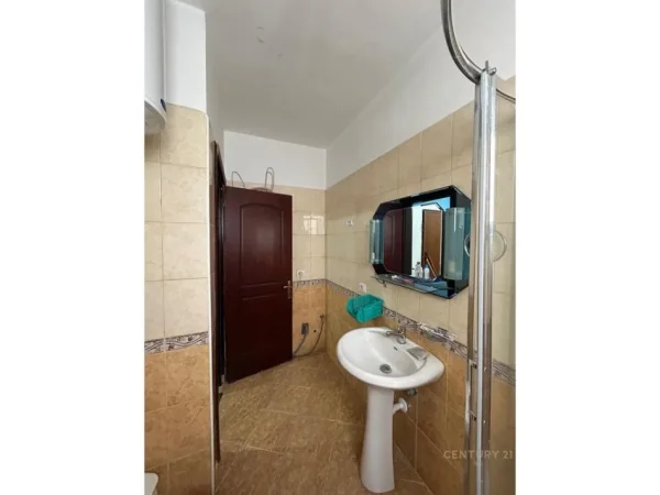 Tirane, shes apartament 2+1 Kati 7, 97 m² 135.000 € (Rruga Muhamed Deliu)