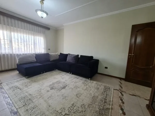 Tirane, shes apartament 3+1 Kati 3, 138 m² 304.000 € (reshit petrela)