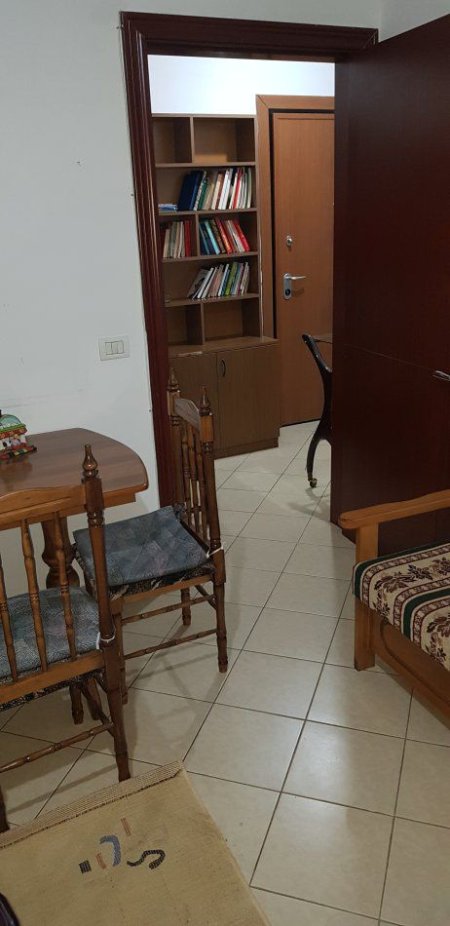 Tirane, jepet me qera apartament 1+1 Kati 6, 55 m² 359 € (RRUGA E KAVAJES)