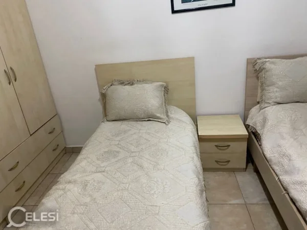 Tirane, jepet me qera apartament 1+1+Ballkon Kati 2, 60 m² 400 € (YZBERISHT)