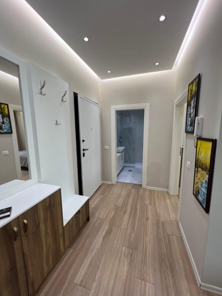 Tirane, jepet me qera apartament 2+1+Ballkon Kati 2, 65 m² 750 € (liqeni i tiranes)