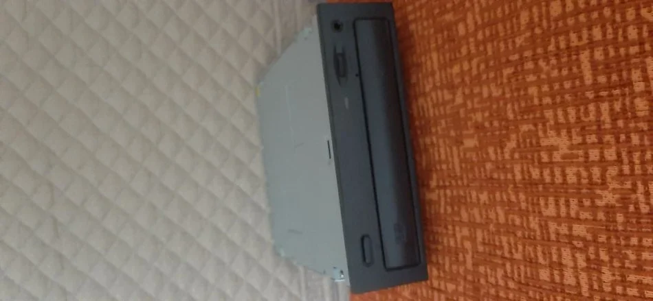 Delvine, shes pajisje te ndryshme LTN-486S