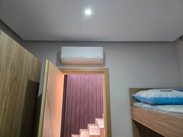Tirane, jepet me qera apartament duplex 5+1+Aneks+Ballkon Kati 3, 150 m² 150 € (Rruga e Dibres)