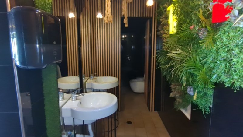 Tirane, shitet bar-kafe , 75 m² (Marteniter i Ri)