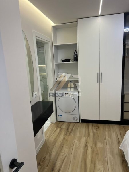 Tirane, jepet me qera apartament 1+1 Kati 5, 75 m² 650 € (Selvia)