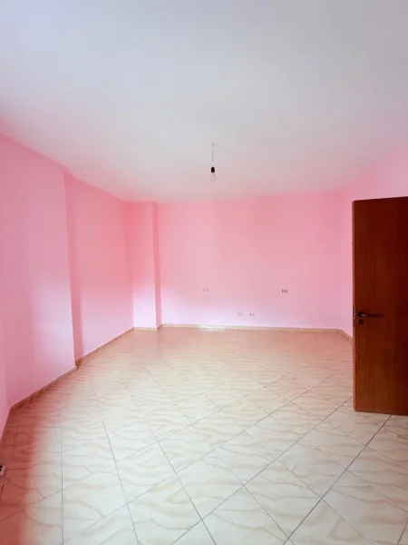 Fier, shitet apartament 2+1+Ballkon Kati 6, 85.000 € (29 Nentori)